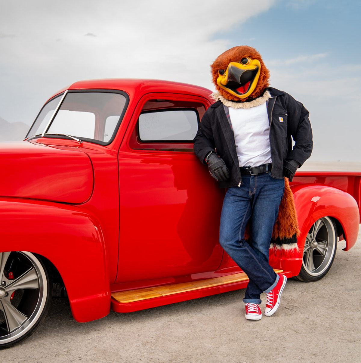 swoop-standing
